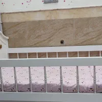 تخت گهواره ای کودک|تخت و صندلی بچه|قم, حنیف نژاد|دیوار