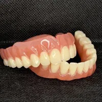 لابراتوار پروتز دندانی ادیب