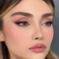میکاپ و شنیون با ماندگاری ۲۴ ساعته