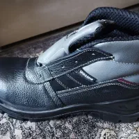 کفش کار نو