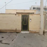 دو دستگاه خانه به همراه یک مغازه و دو انباری