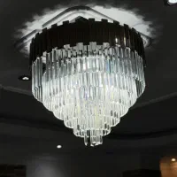 لوستر خوشه ای در حد|لوستر و چراغ آویز|اندیشه, اندیشه فاز ۴|دیوار