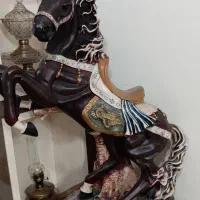 مجسمه پلی استر اسب