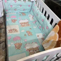 تخت کنار مادر