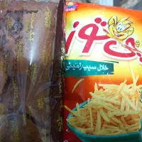 چیپس خلال سیب زمینی و کیک رضوی