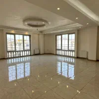 بزرگترین دو خواب معلم ۱۴۳ آکواریوم نور