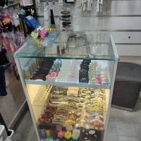 ویترین مغازه