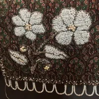 تو طاقچه ترمه