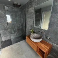 کاشیکاری و سنگ کاری با بالاترین کیفیت|خدمات پیشه و مهارت|رشت, گلباغ نماز|دیوار