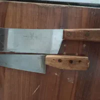ساطور و چاقو اشپزخانه و سیخ کباب و جگ و تخته گوشت
