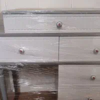 تخت دو نفره با میز ارایش و دو تا پاتختی|تخت و سرویس خواب|قم, زنبیل آباد|دیوار