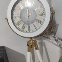 ساعت ایستاده