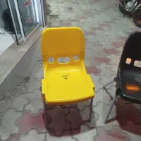 صندلی پلاستیکی|صندلی و نیمکت|شاهینشهر, سعدی جنوبی|دیوار