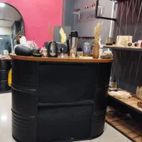 میز و صندلی بوتیک در حد نو نو