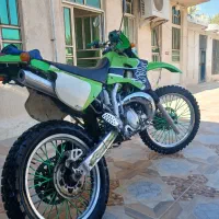 کادکس۲۲۰ سی ار ام دی تی کاوازاکی|موتورسیکلت|جره و بالاده, |دیوار