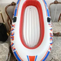 قایق خارجی فقط برای عکس باد شده