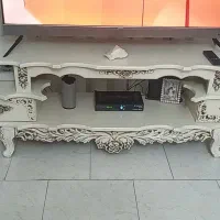 میز تلویزیون رنگ استخوانی بدون ایراد