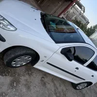 ۲۰۶  سفید  کم کارکرد سند دست اول بی رنگ و بی ضربه