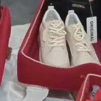 یک جفت کفش نو یه بار هم پوشیده نشده سایز چهل