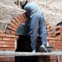 شاگرد کاشی کار