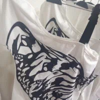 فروش لباس به علت جمع آوری مغازه|لباس|شاهین‌شهر, خانه کارگر|دیوار