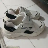 کتونی نو سایز ۳۷ دو جفت ۸۰۰