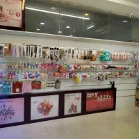 دکور و میز و رگال مخصوص ارایشی و عطر و ادکلن|فروشگاه و مغازه|مشهد, گوهرشاد|دیوار