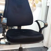 صندلی ۵ چرخ کاملا سالم