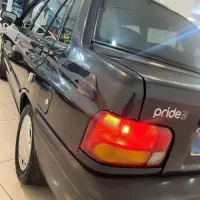 پراید صندوق‌دار مدل 81