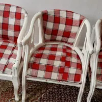 چهار عدد صندلی جنس عالی و مقاوم