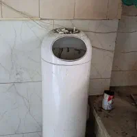 زیر سیگاری ایستاده