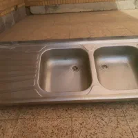 سینک ظرفشویی تمیز