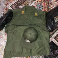 یک دست لباس سربازی|لباس|رشت, استادسرا|دیوار