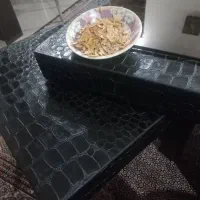 میز مشکی مربع یک در یک با چهار تارعسلی