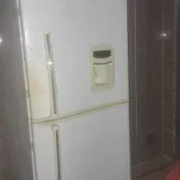 یخچال فریزر در حد نو