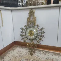 یک عدد ساعت برنزی سالم به فروش می‌رسد