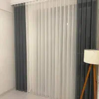فروشنده خانم در پرده سرا
