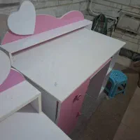 دو تخت و دو میز تحریر و یک کمد|تخت و سرویس خواب|شیراز, دینکان|دیوار