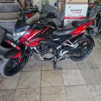 موتور ns200 پالس