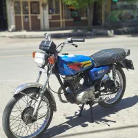 موتور ۸۳ قدیم سالم تمیز