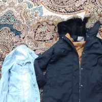 یک عدد کاپشن خارجی و یک کت جین