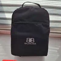 چند تا کوله پشتی