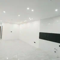 منزل سه طبقه/ شیک شخصی ساز/ خ روحانی/ بر کوچه اصلی