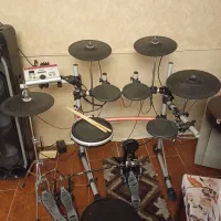 وی درامز یاماها|درام و پرکاشن|کرمان, |دیوار