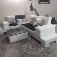 مبل ۴نفره با میز وسه تا پشتی