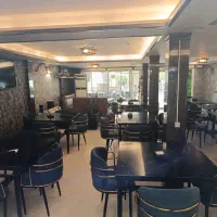 ویتر سالن کار خانم و آقا