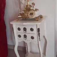 میز تلفن و تلفن