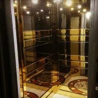 جوشکار و تزئین کار کابین آسانسور
