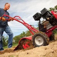 خدمات حرفه ای باغبانی زیر نظر دکترای کشاورزی