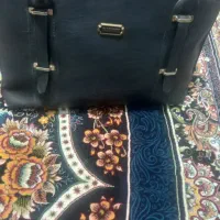 کیف نو|کیف، کفش، کمربند|صحنه, |دیوار